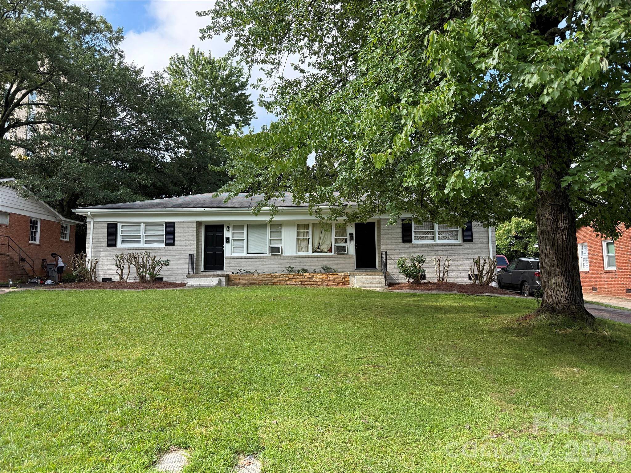 4008 Winfield DR, Charlotte, NC 28205