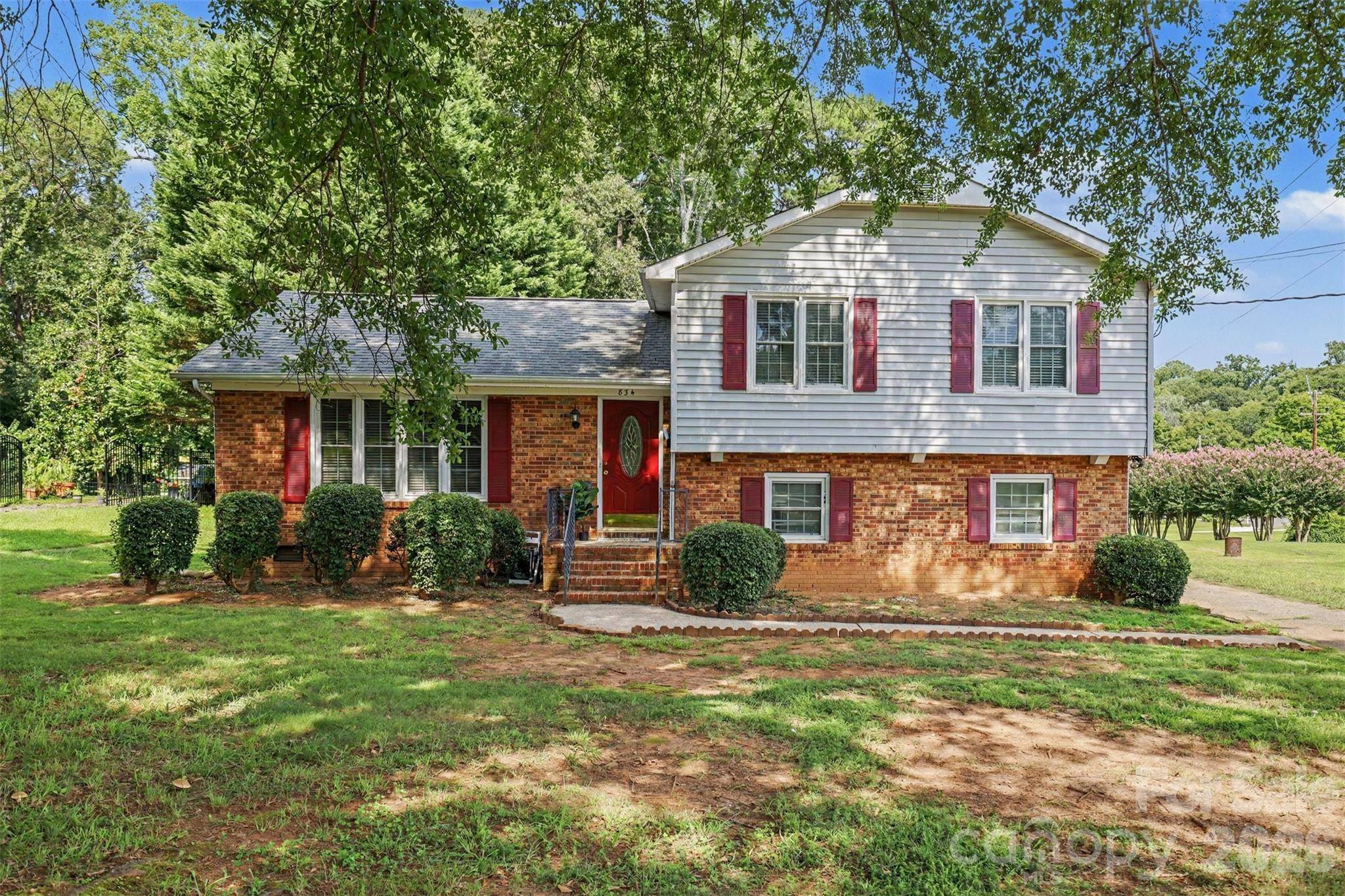 834 Applegate CT, Gastonia, NC 28054