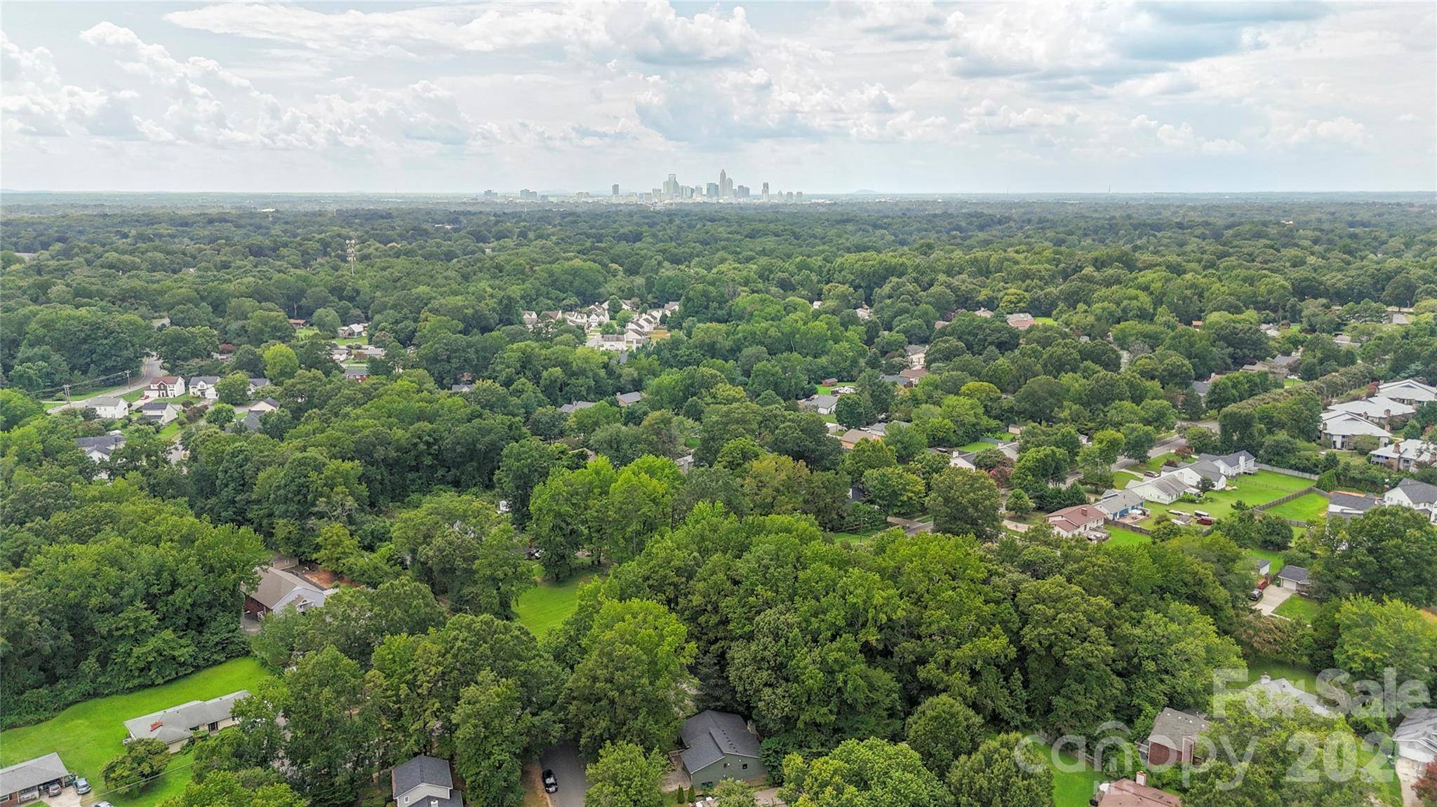 4607 Cricklewood LN, Charlotte, NC 28212