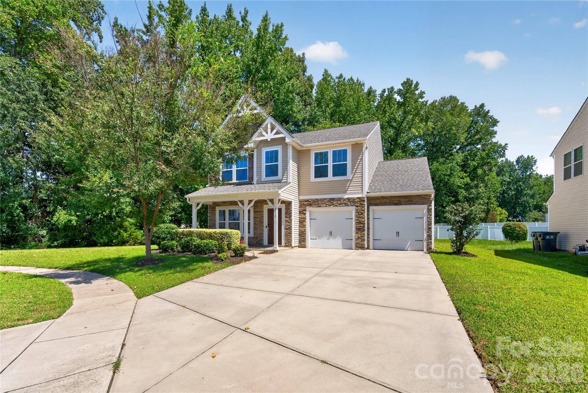 2512 Viburnum CT, Charlotte, NC 28215