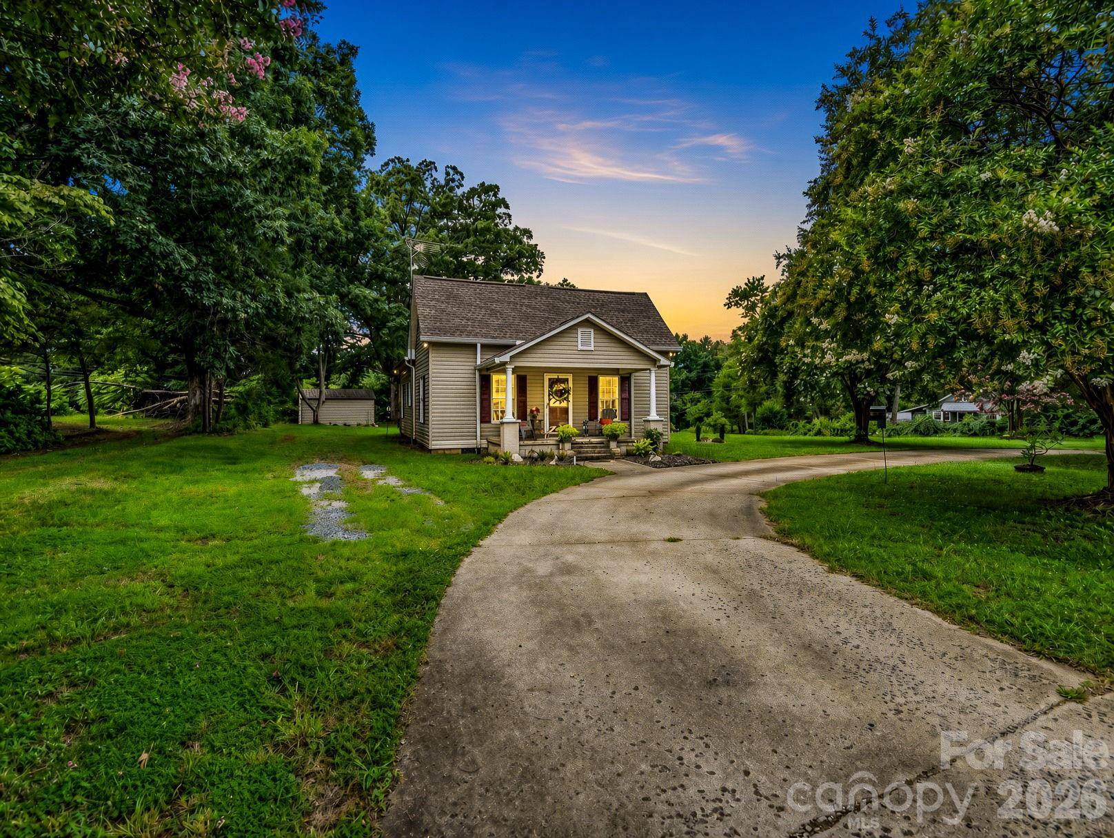 1264 Piney Ridge RD, Forest City, NC 28043