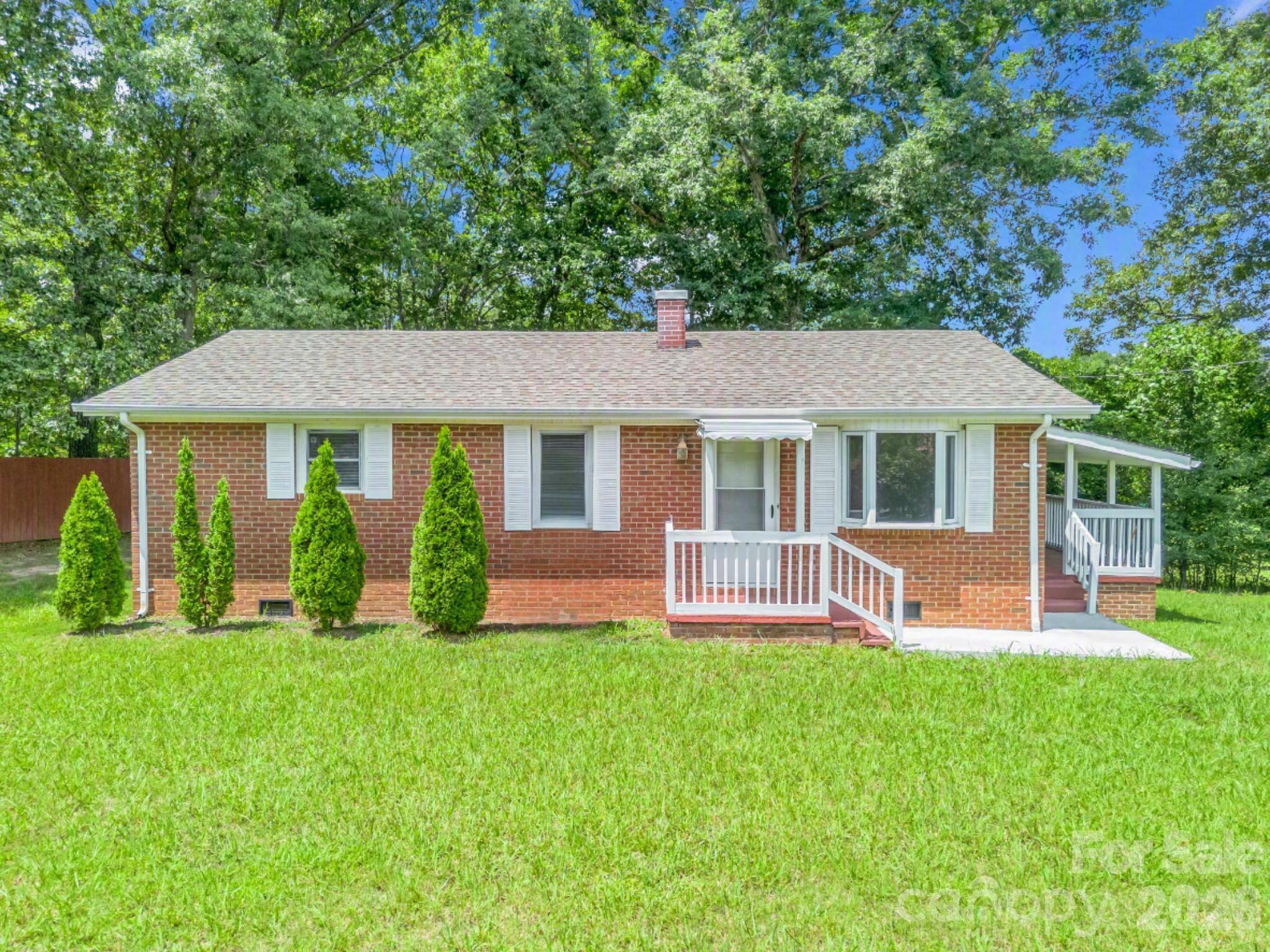 617 Harris Henrietta RD, Forest City, NC 28043