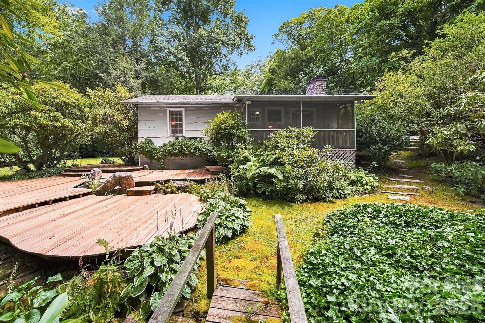 6354 Gingercake RD, Newland, NC 28657