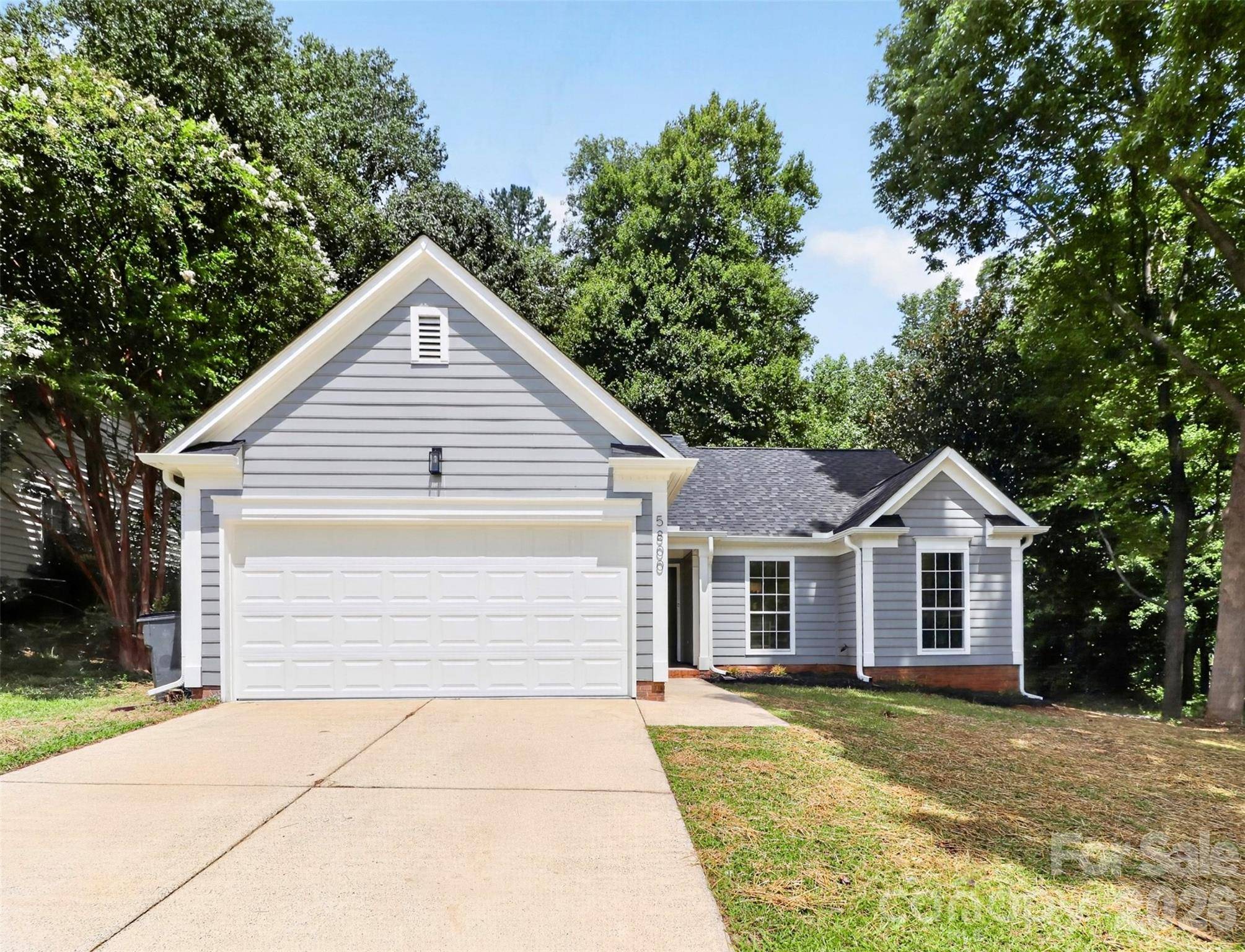 5800 Pennycross LN, Charlotte, NC 28216