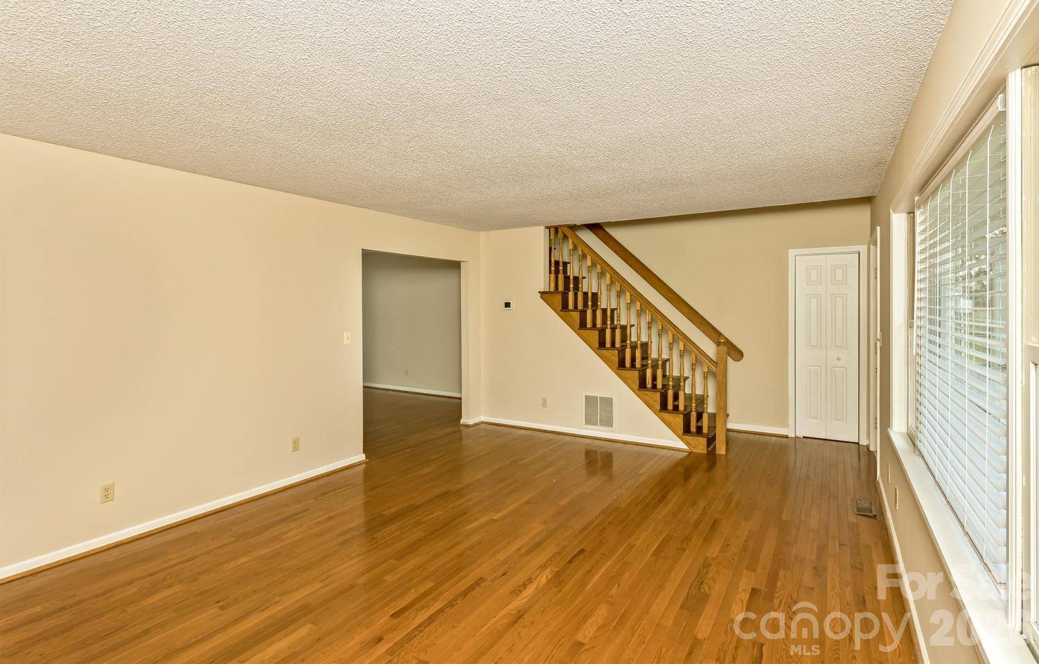 47 Cane Creek CIR, Fairview, NC 28730