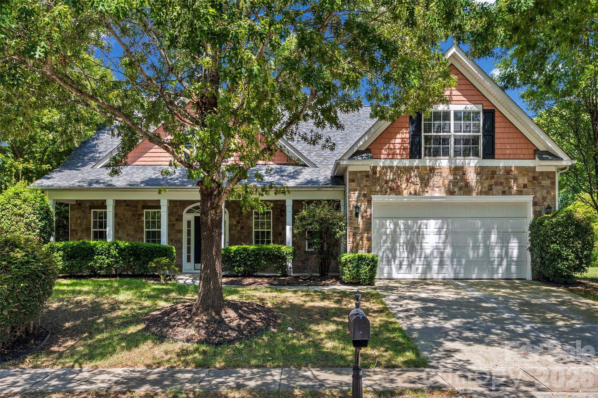 5914 Kirkwynd Commons DR, Charlotte, NC 28278