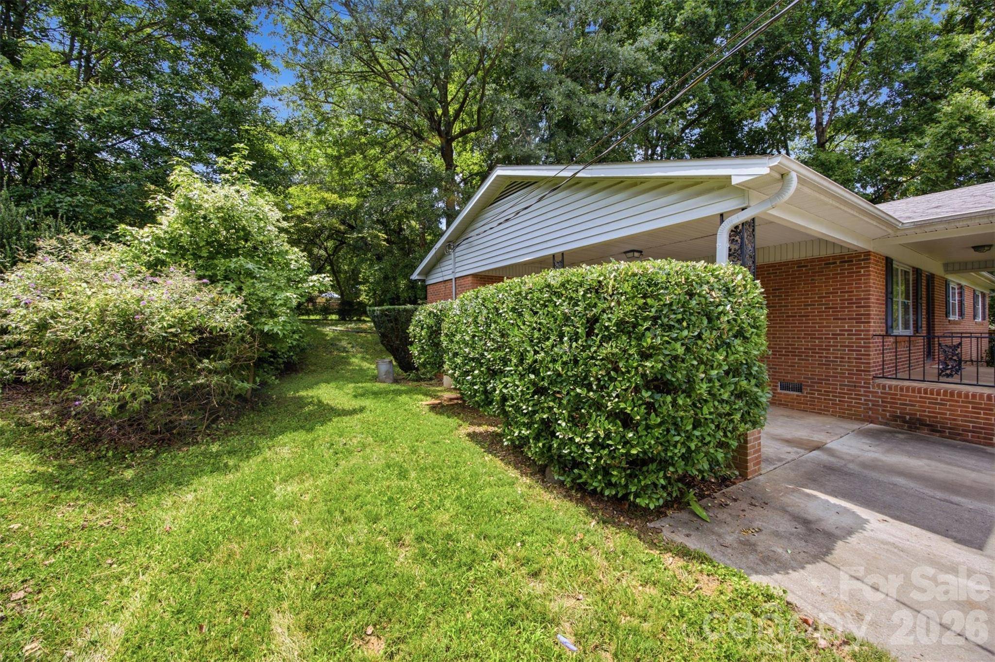 2105 Helen DR, Gastonia, NC 28054