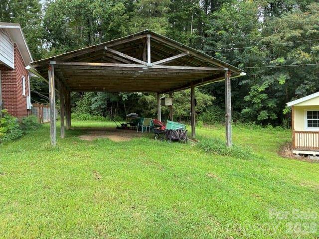 993 Coney Island RD, Union Mills, NC 28167