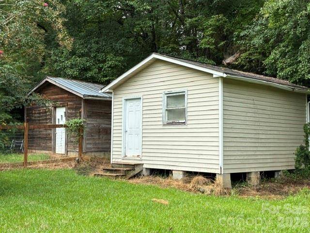 993 Coney Island RD, Union Mills, NC 28167