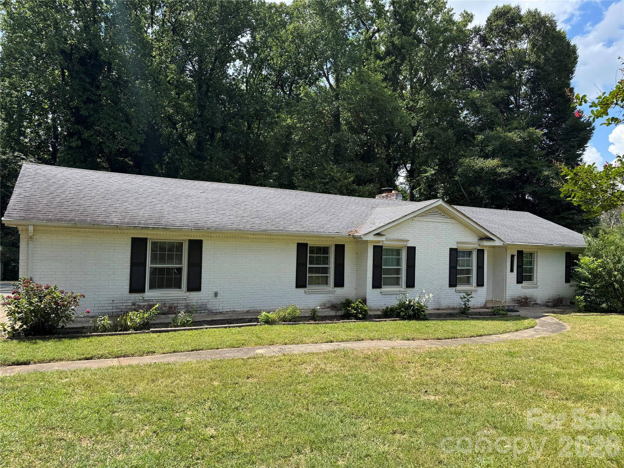 6233 Donna DR, Charlotte, NC 28213