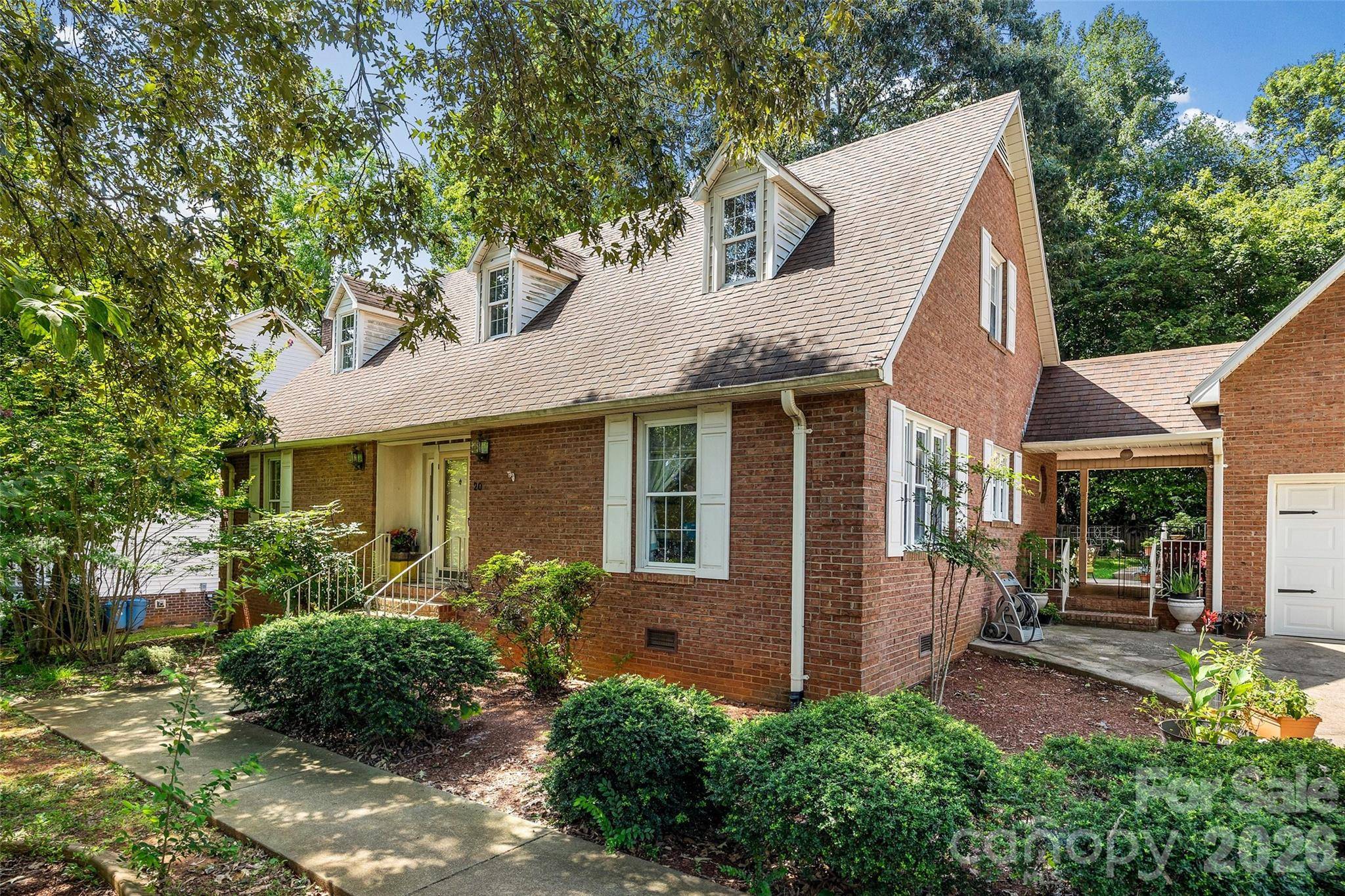 208 Eastwood DR, Salisbury, NC 28146
