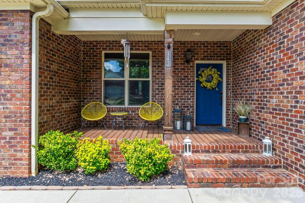 142 Bald Cypress LN, Mooresville, NC 28115