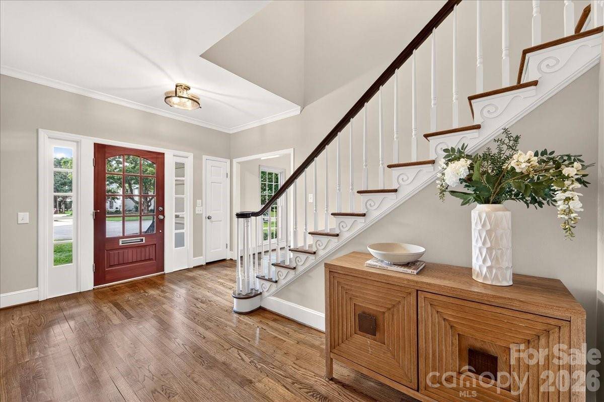 2349 Thetford CT, Charlotte, NC 28211