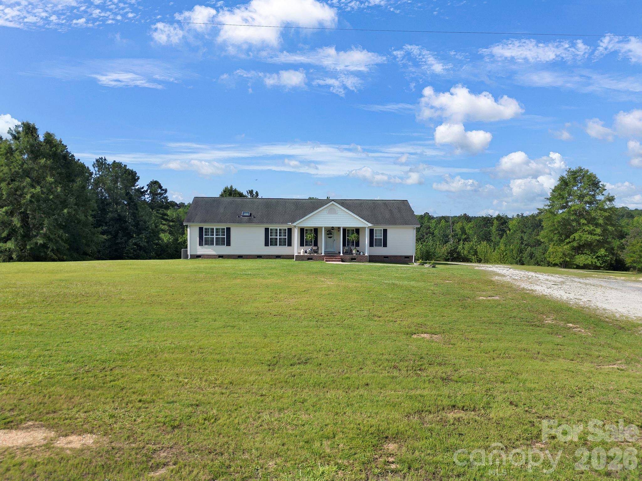 1915 Beach LN, Heath Springs, SC 29058