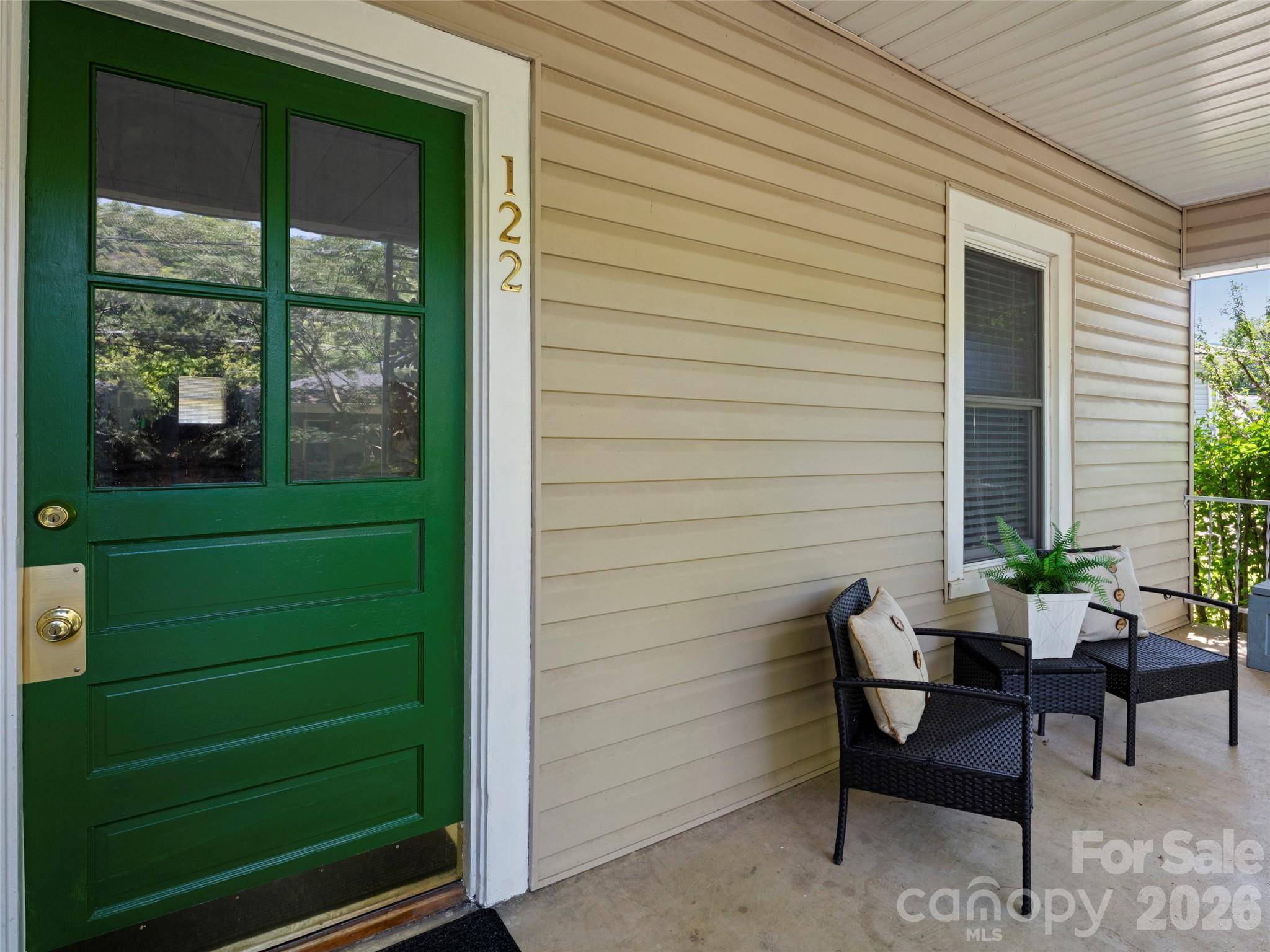 122 Edwards AVE, Swannanoa, NC 28778