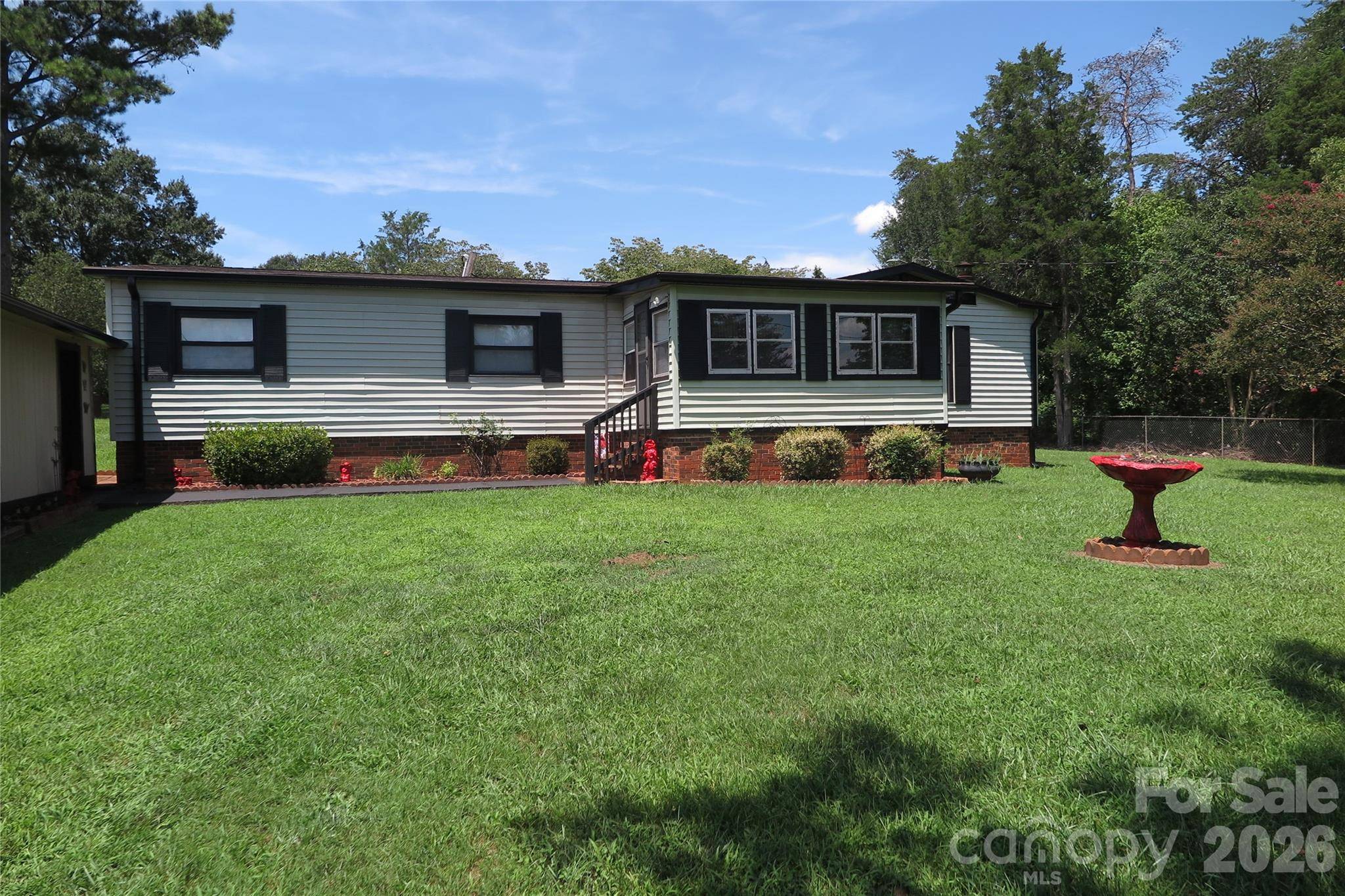 1042 Bexley LN, Lincolnton, NC 28092