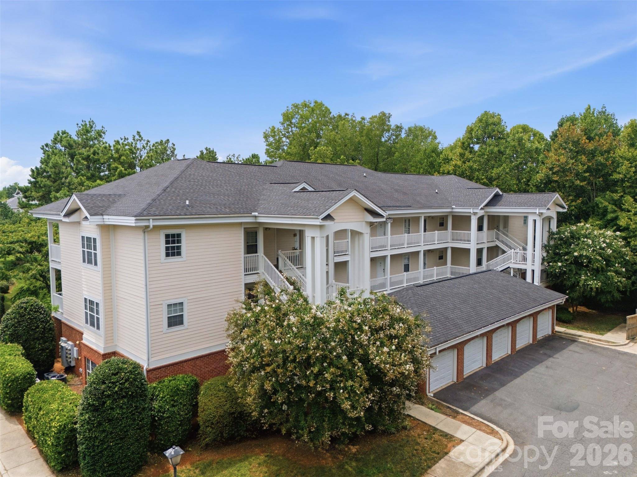 8751 Coralbell LN, Charlotte, NC 28213