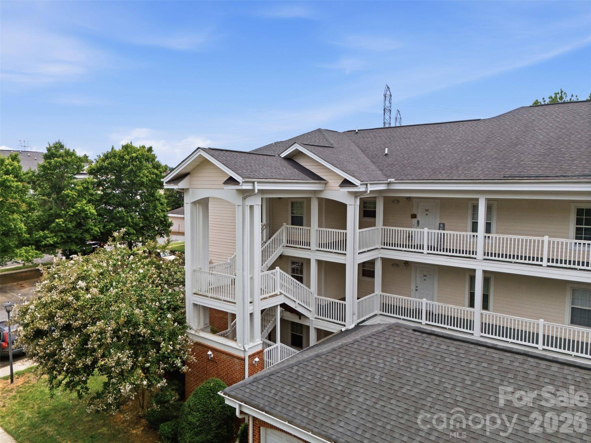 8751 Coralbell LN, Charlotte, NC 28213