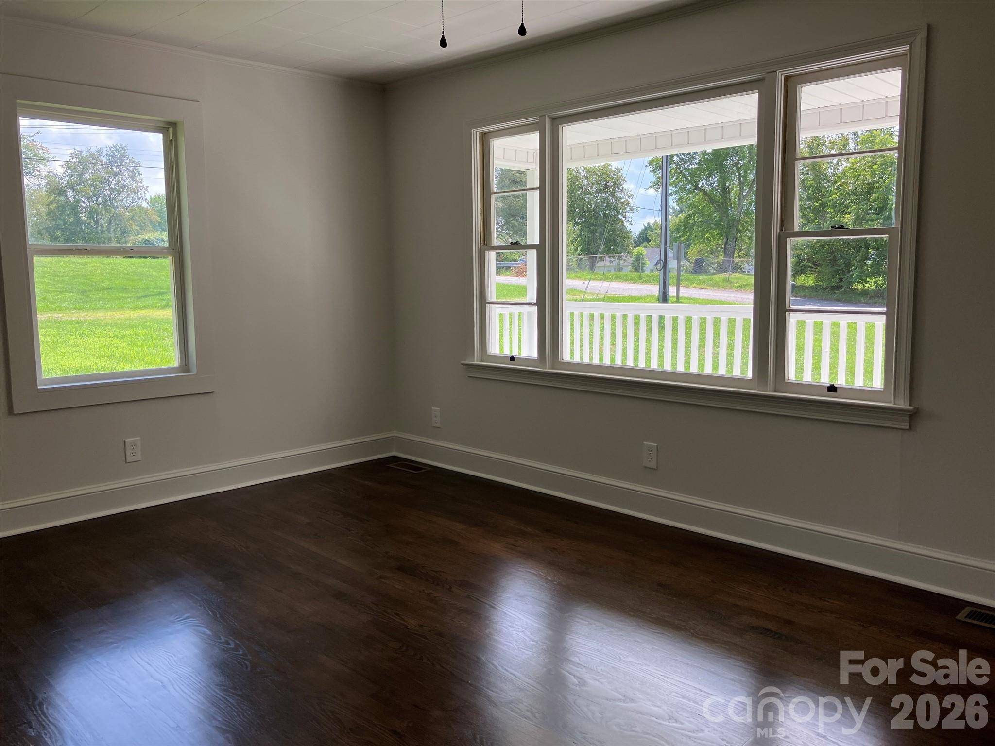 640 Hawthorne ST, Hudson, NC 28638