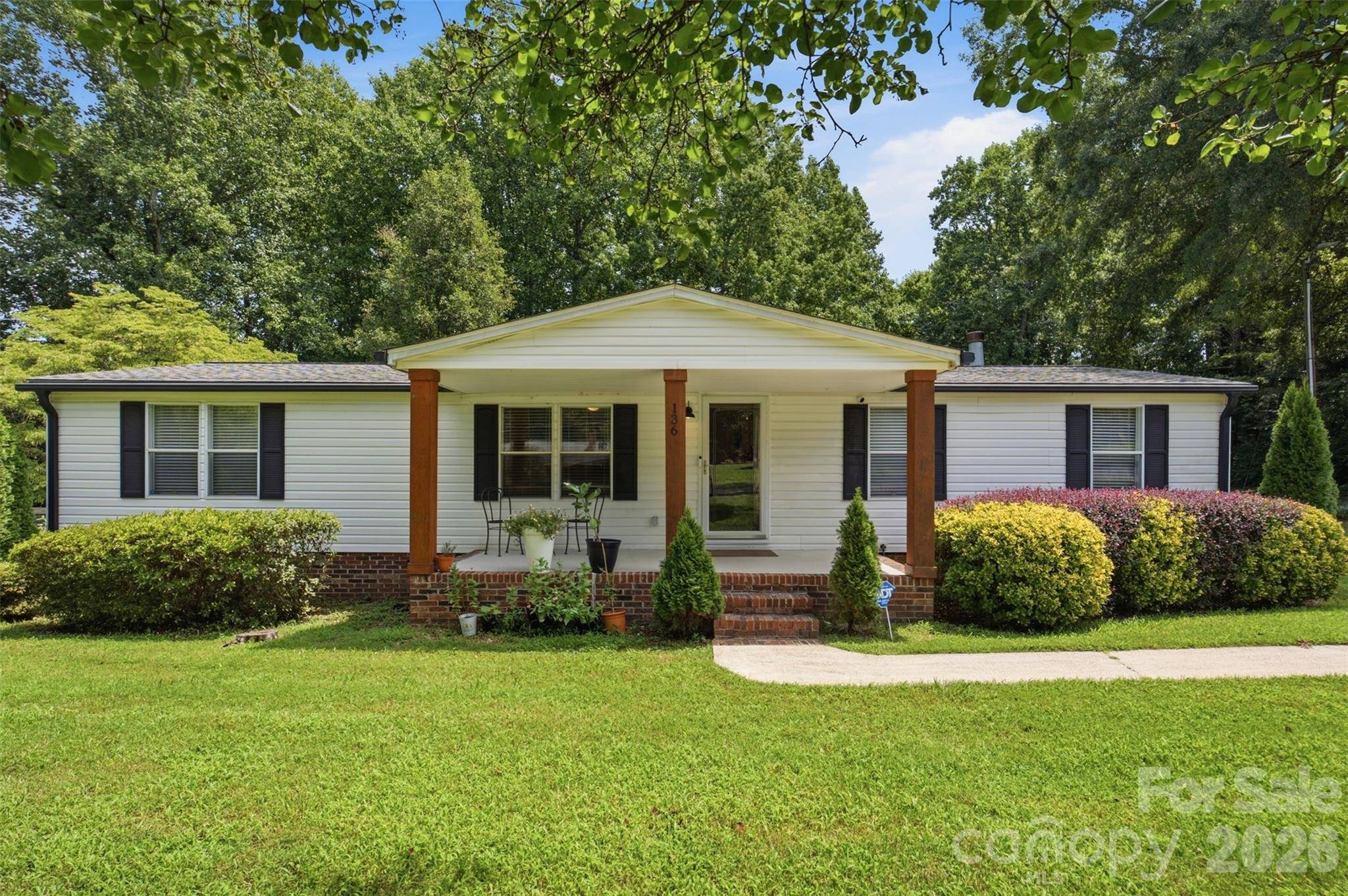 136 Mott RD, Mooresville, NC 28115