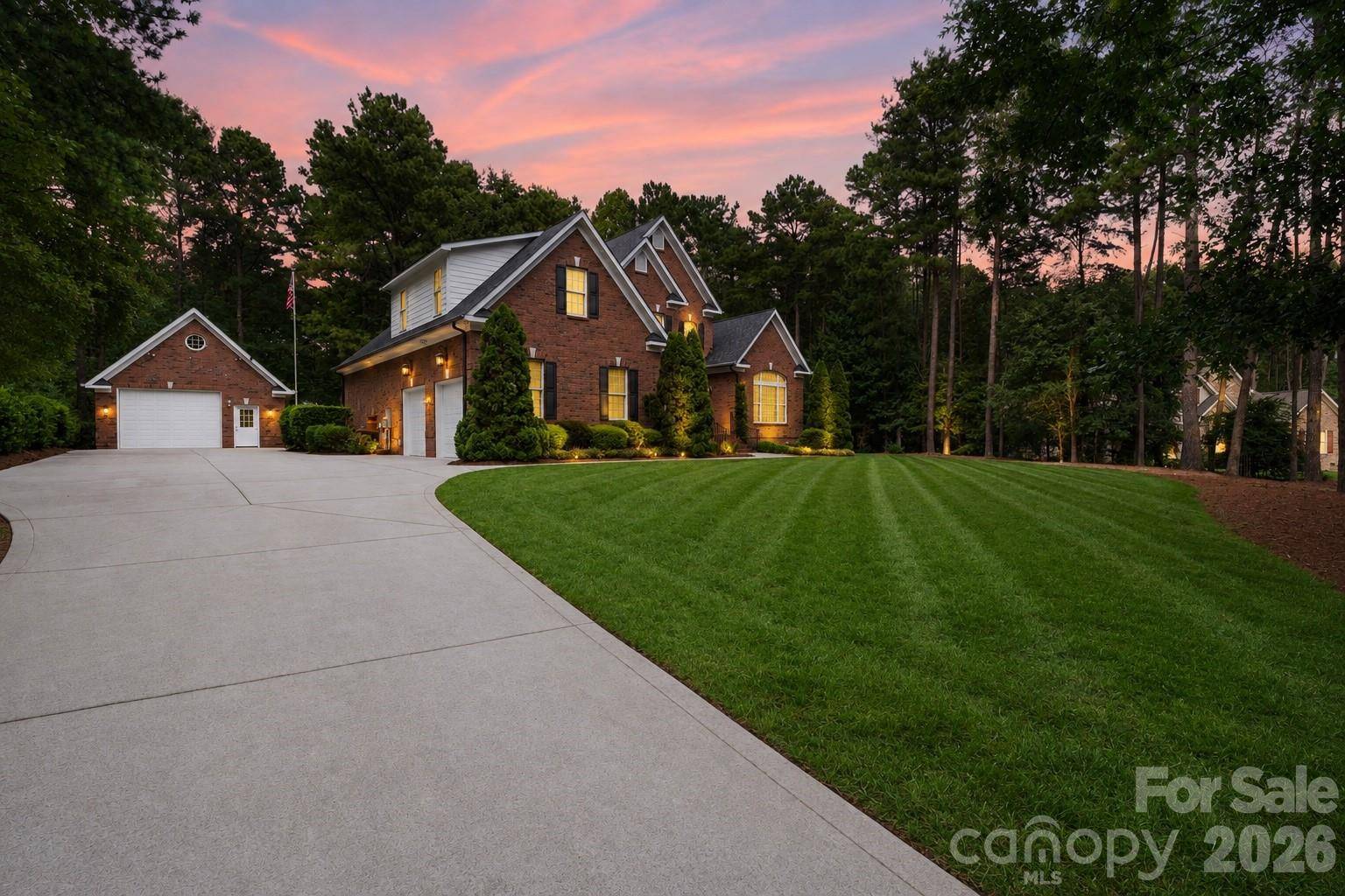 7282 James CT, Denver, NC 28037