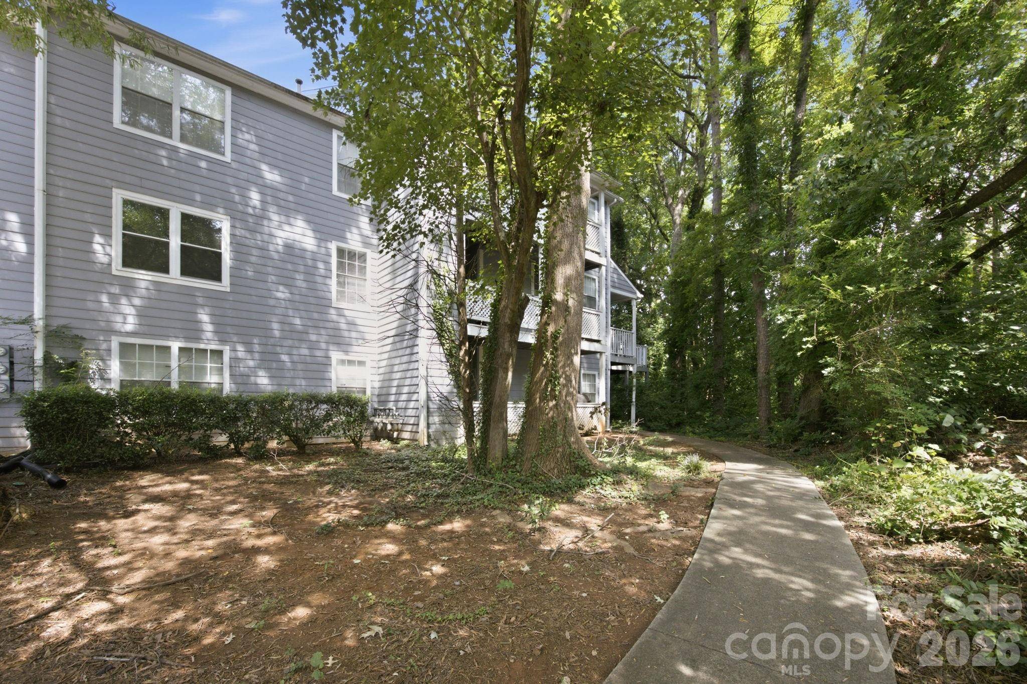 6005 Pinebark CT, Charlotte, NC 28212