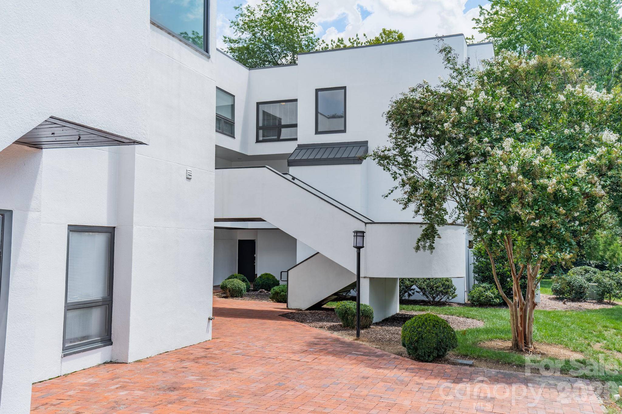 501 Fenton PL #N, Charlotte, NC 28207