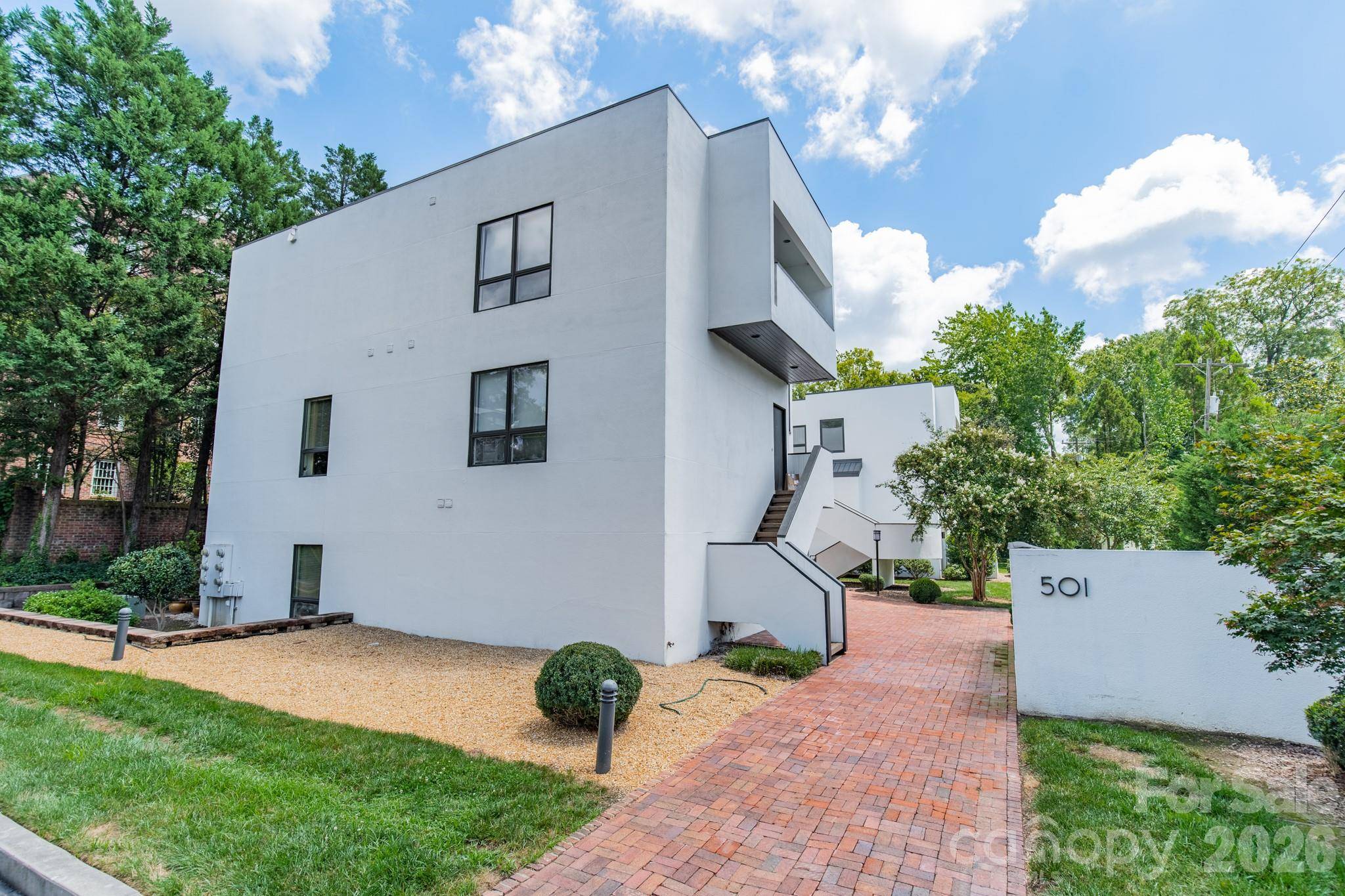 501 Fenton PL #N, Charlotte, NC 28207
