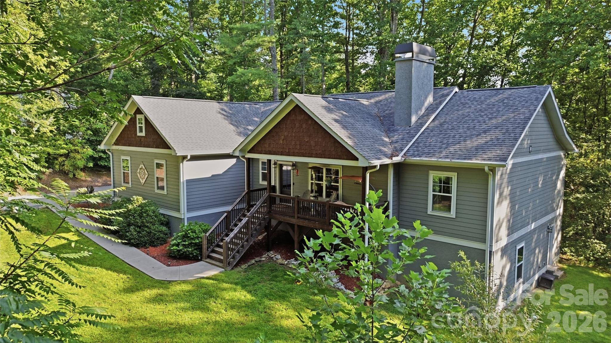 72 Summer Shade CT, Hendersonville, NC 28792