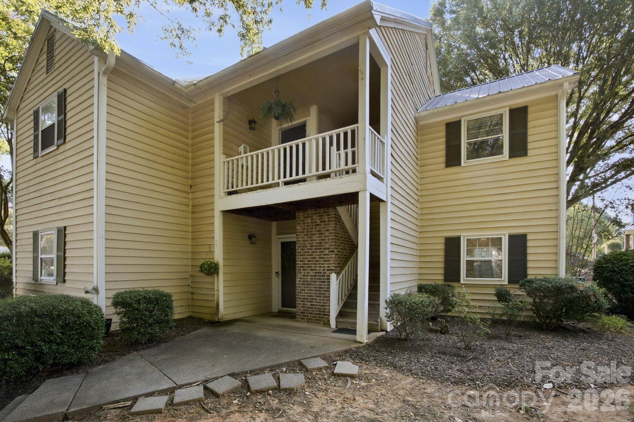 3200 Selwyn Farms LN #1, Charlotte, NC 28209