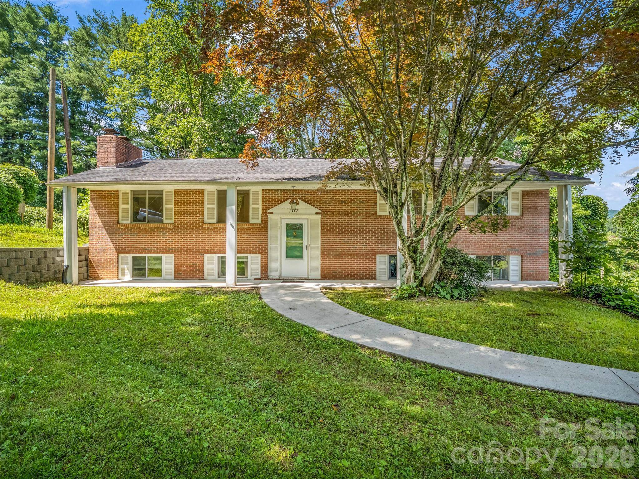 1317 Hyman AVE, Hendersonville, NC 28792