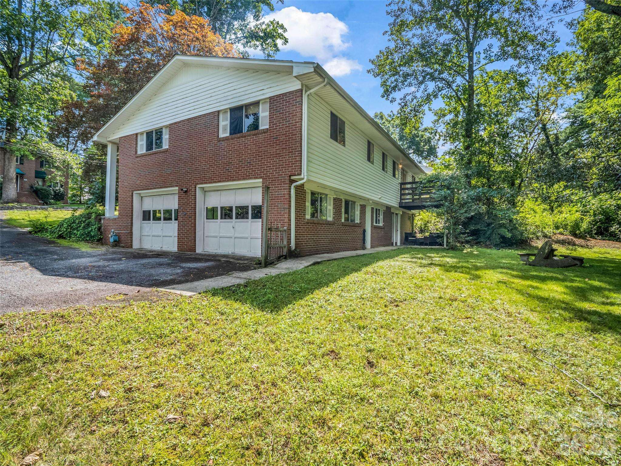 1317 Hyman AVE, Hendersonville, NC 28792