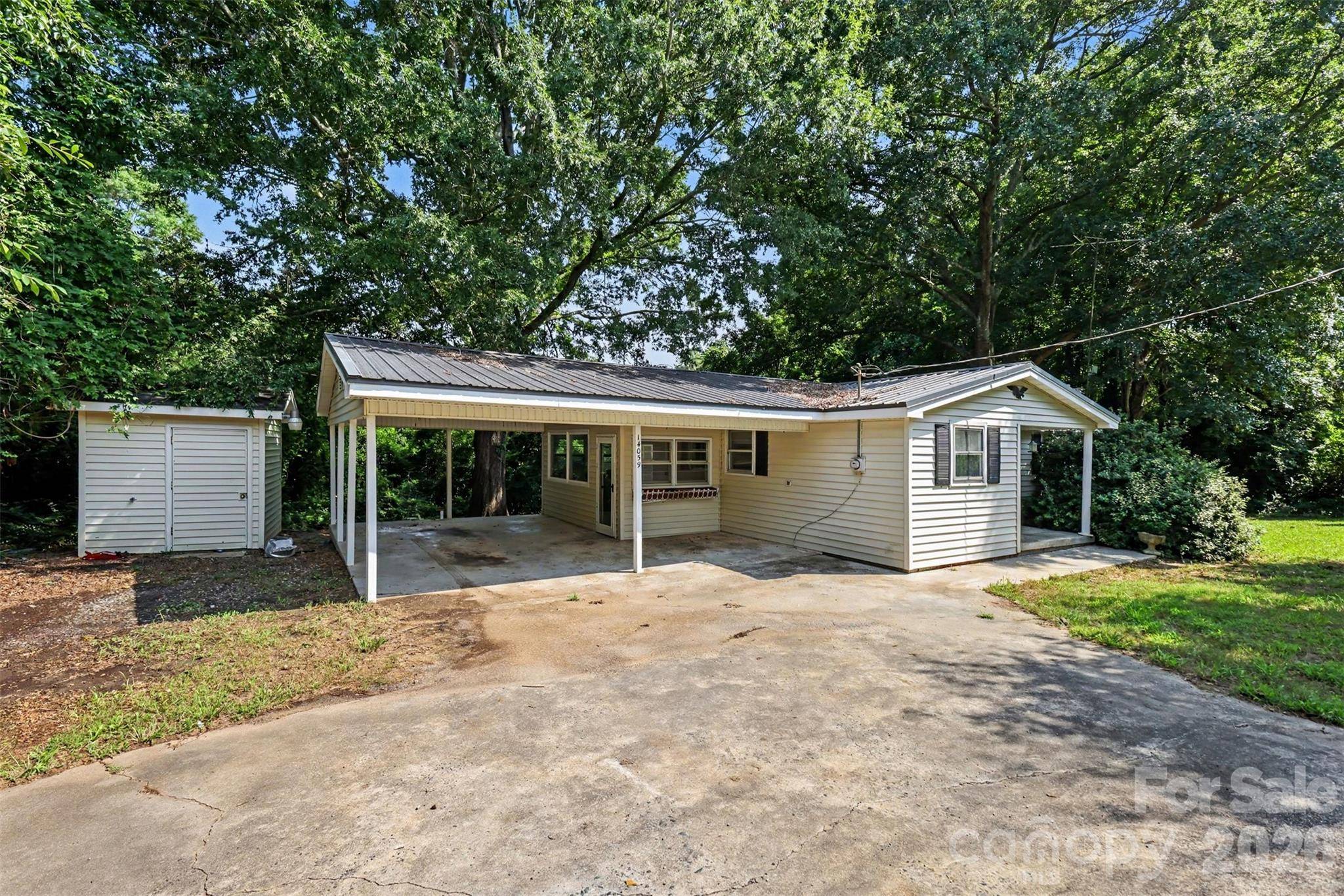 14059 W Highway 55 HWY, Blacksburg, SC 29702