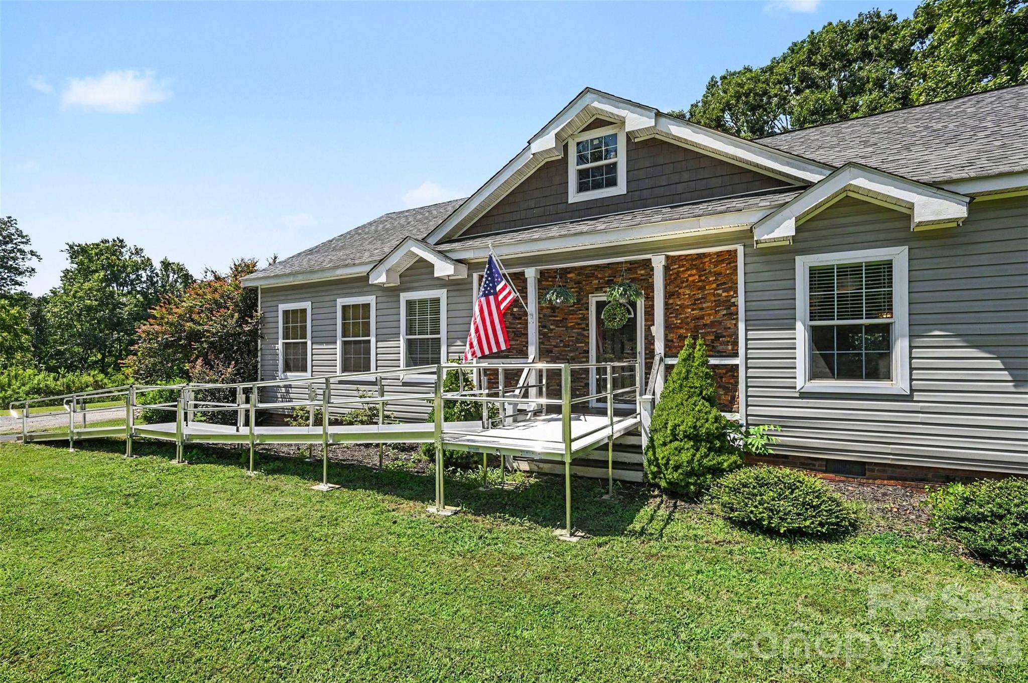 140 Broome Farm LN, Mooresville, NC 28115