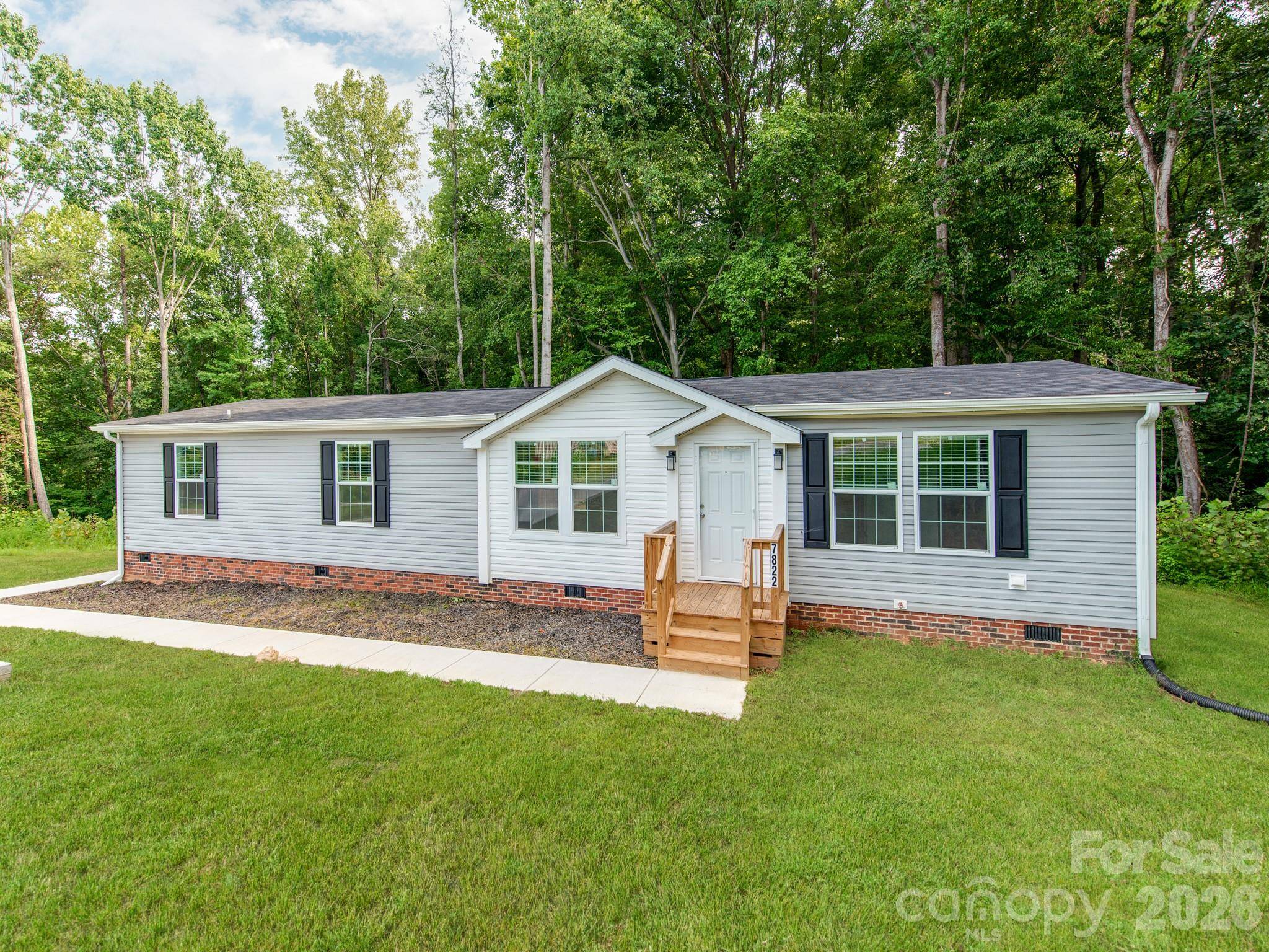 7822 Stillwater DR, Sherrills Ford, NC 28673
