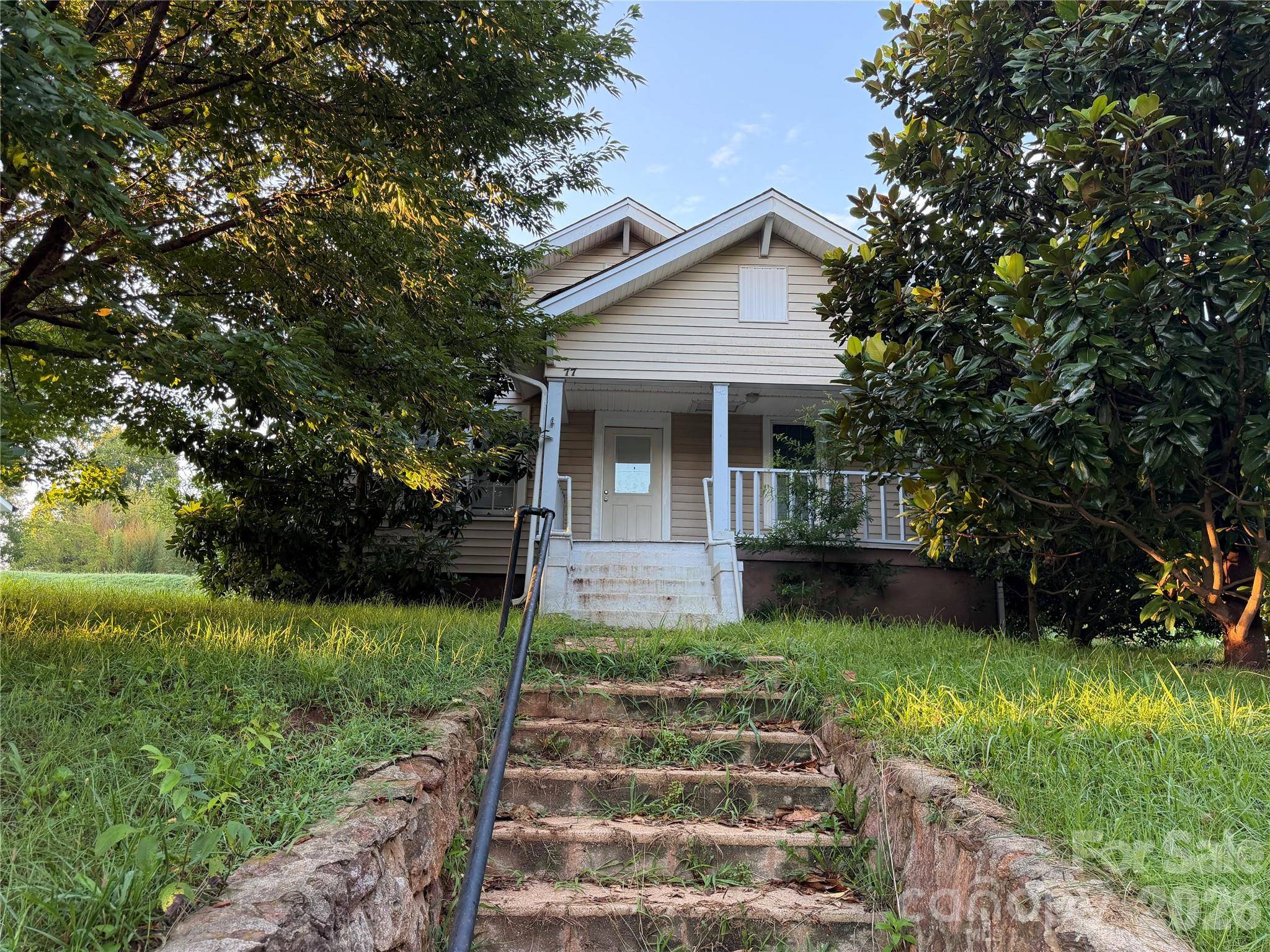 77 Archer ST, Granite Falls, NC 28630