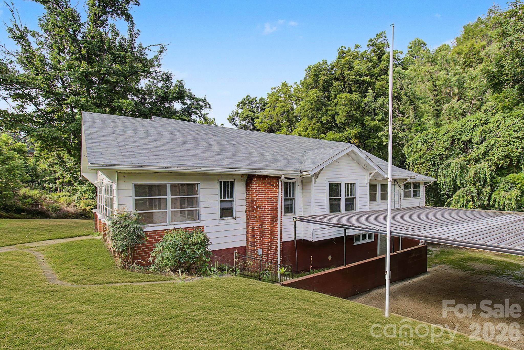47 Stone Cottage RD, Mars Hill, NC 28754