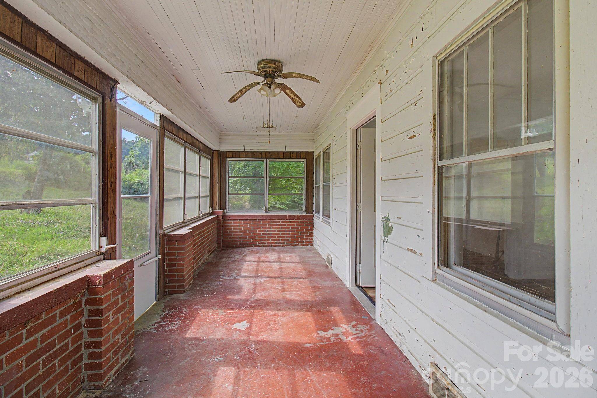 47 Stone Cottage RD, Mars Hill, NC 28754