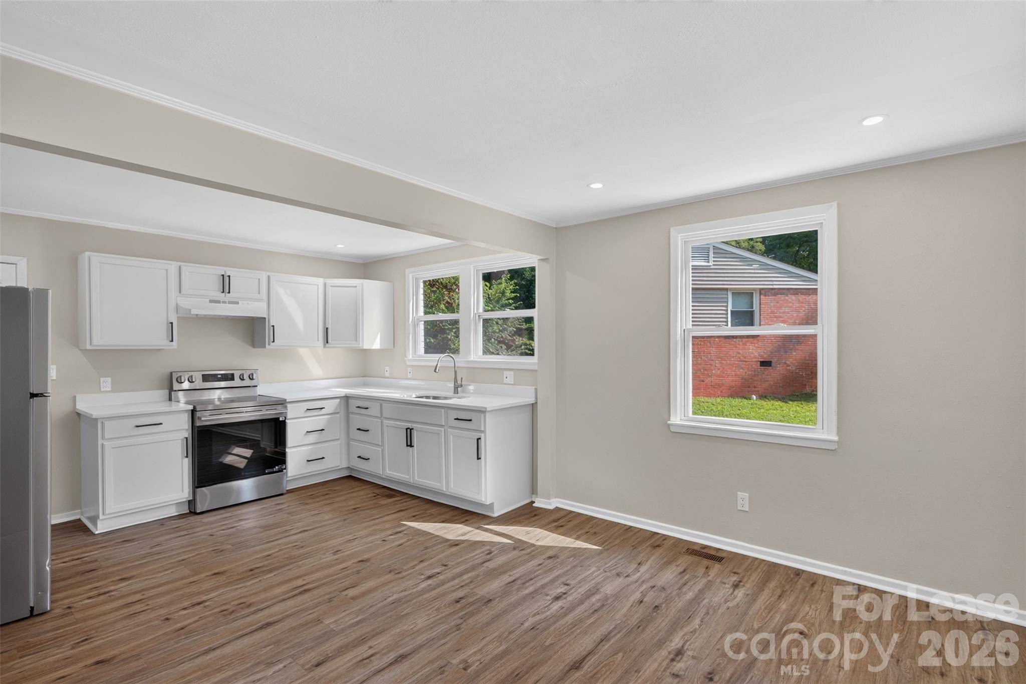 1509 Wickham LN, Charlotte, NC 28208