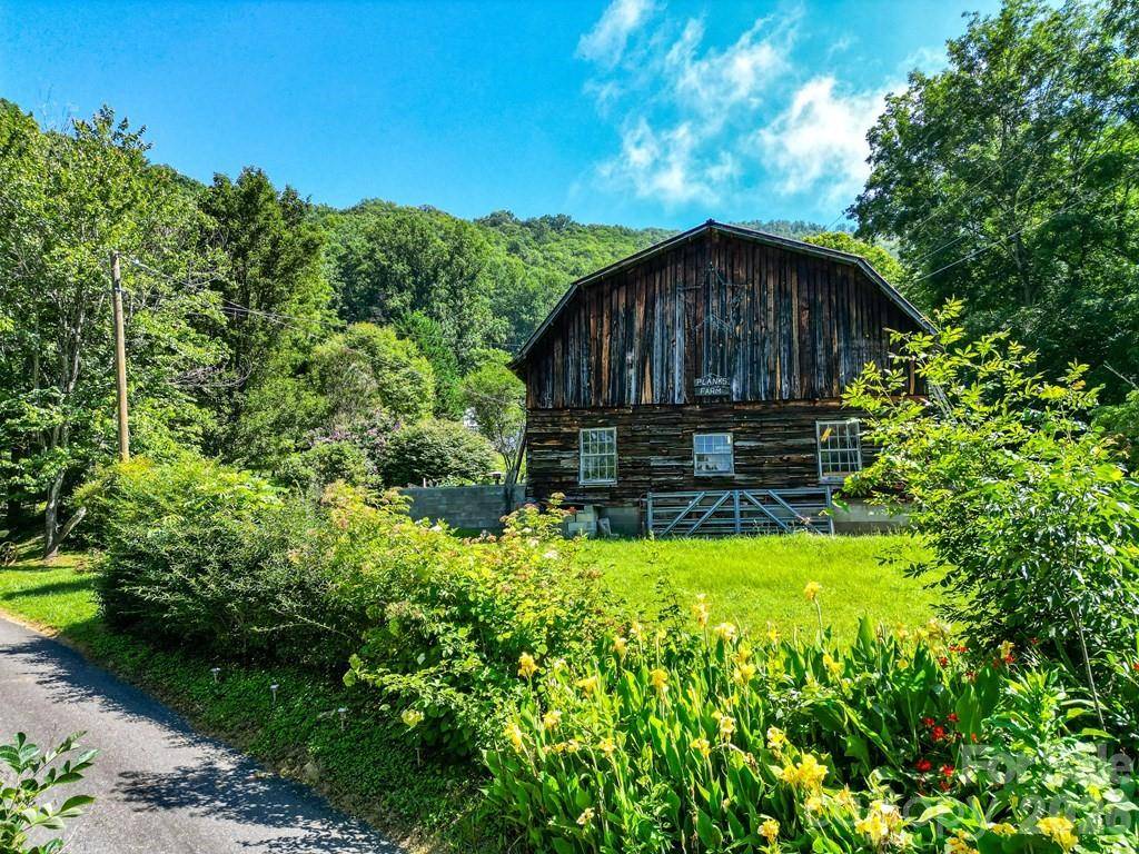 901 Rufus Robinson RD, Sylva, NC 28779