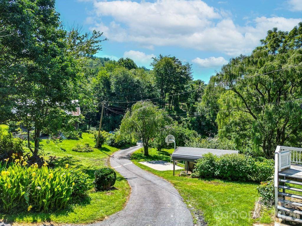 901 Rufus Robinson RD, Sylva, NC 28779