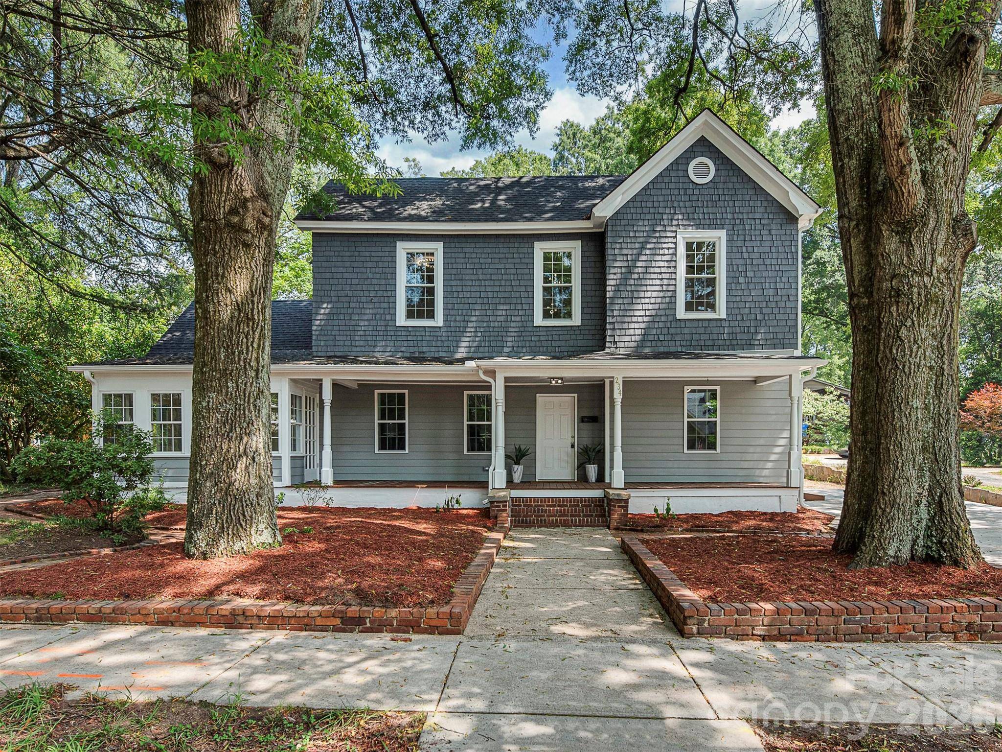 234 S Academy ST, Mooresville, NC 28115