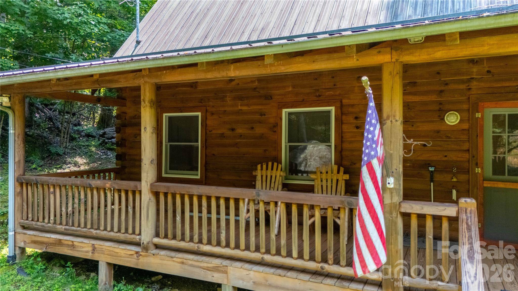 400 Amber DR, Bakersville, NC 28075
