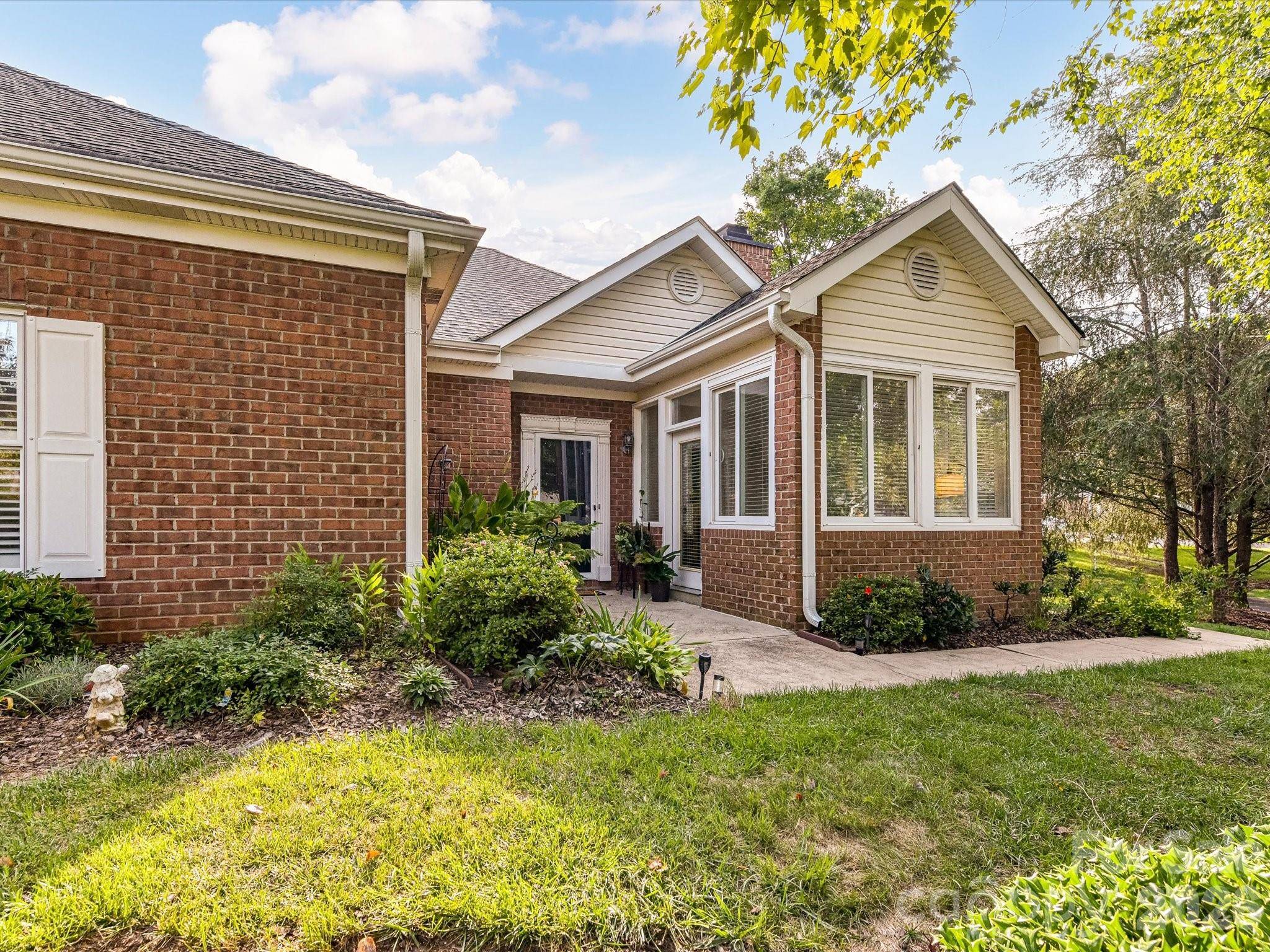 8316 Olde Troon DR, Charlotte, NC 28277