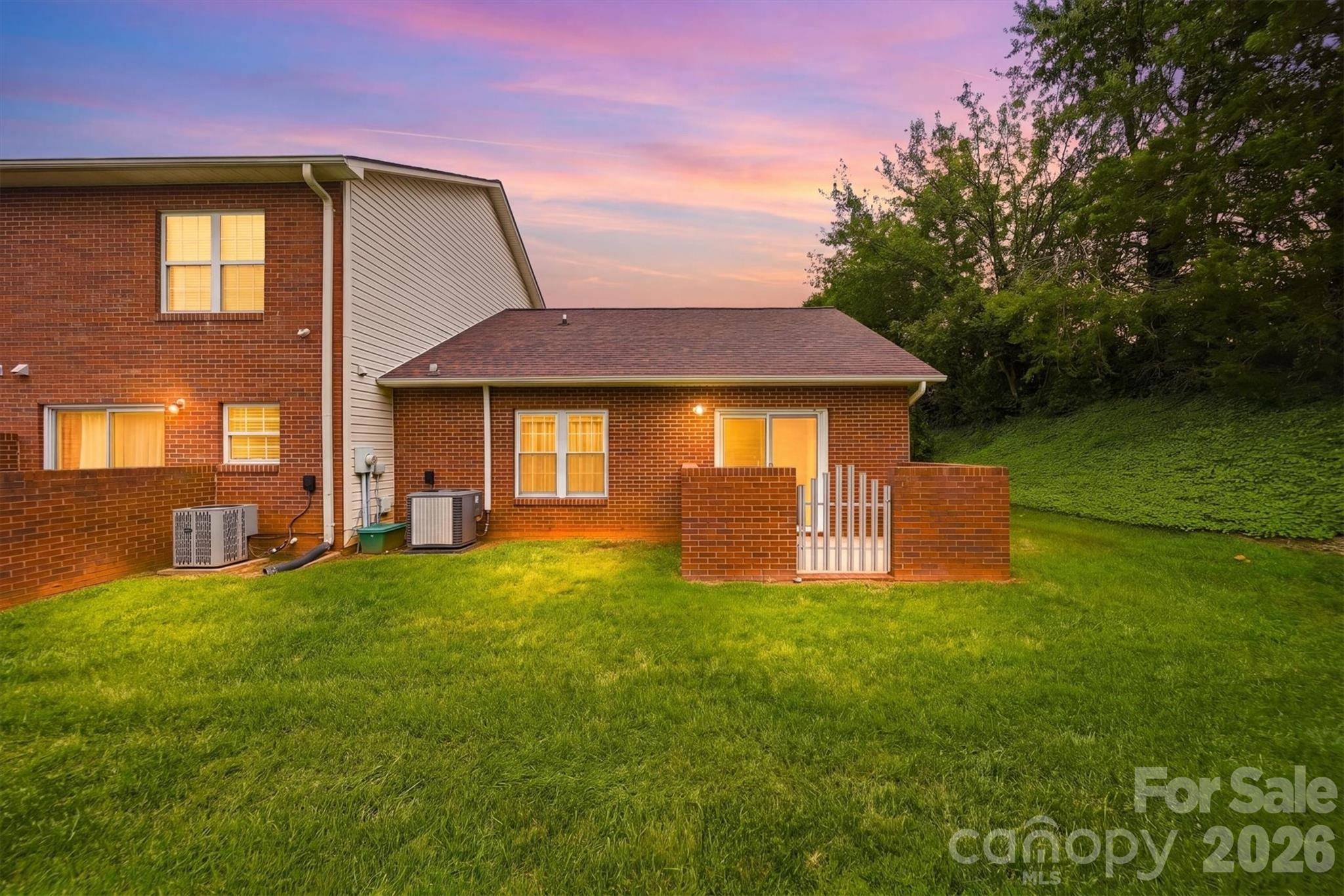 102 Brandywine DR NE #M-1, Conover, NC 28613