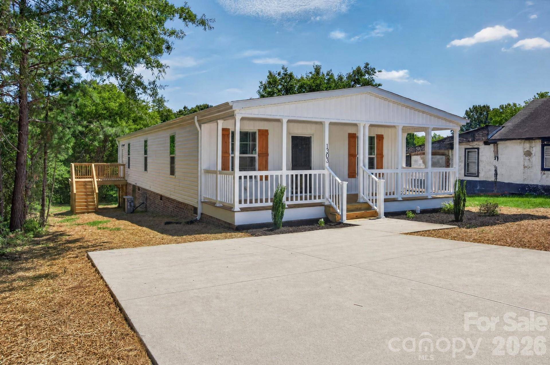 1303 Elrado ST, Burlington, NC 27217