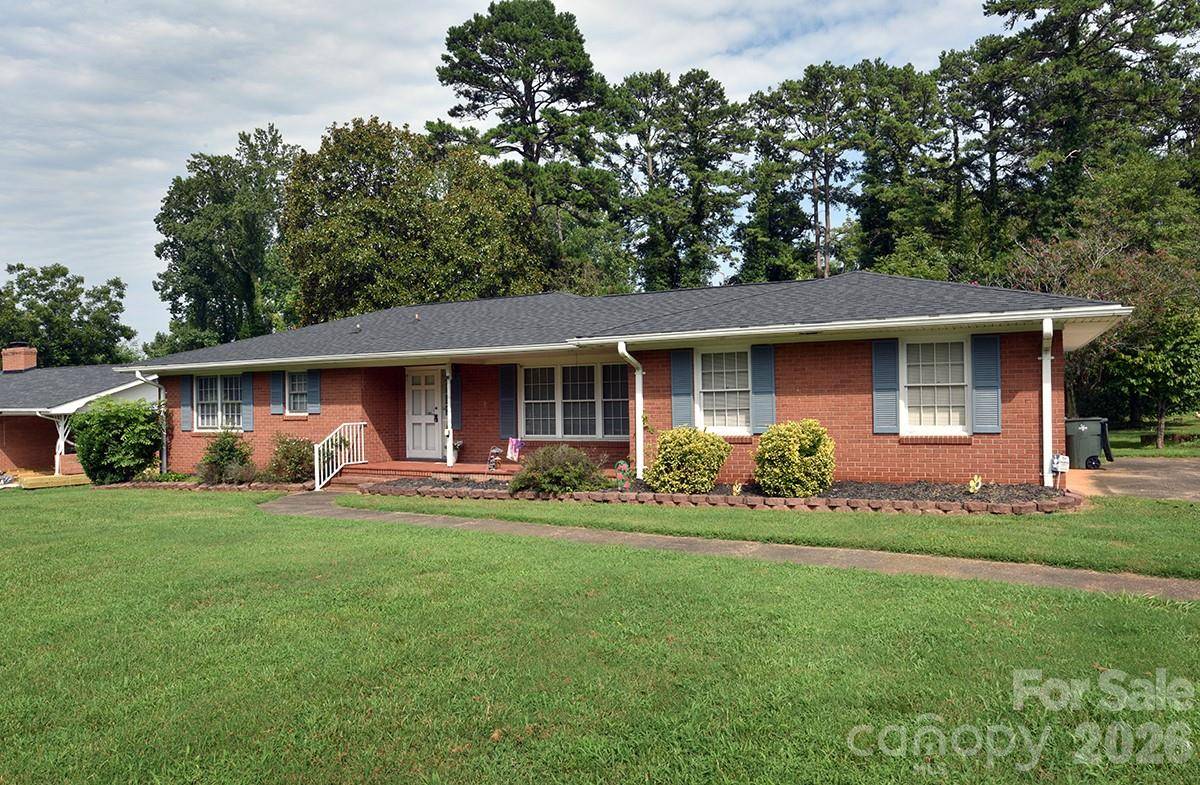 1036 Rowan CIR, Salisbury, NC 28146