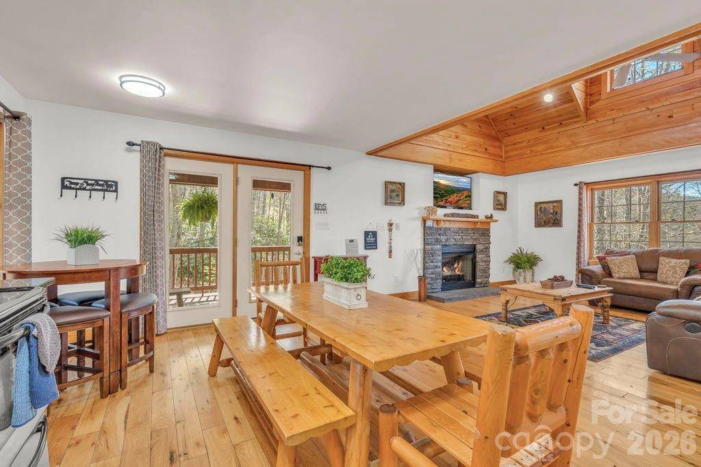 672 Cedar TRL, Fleetwood, NC 28626