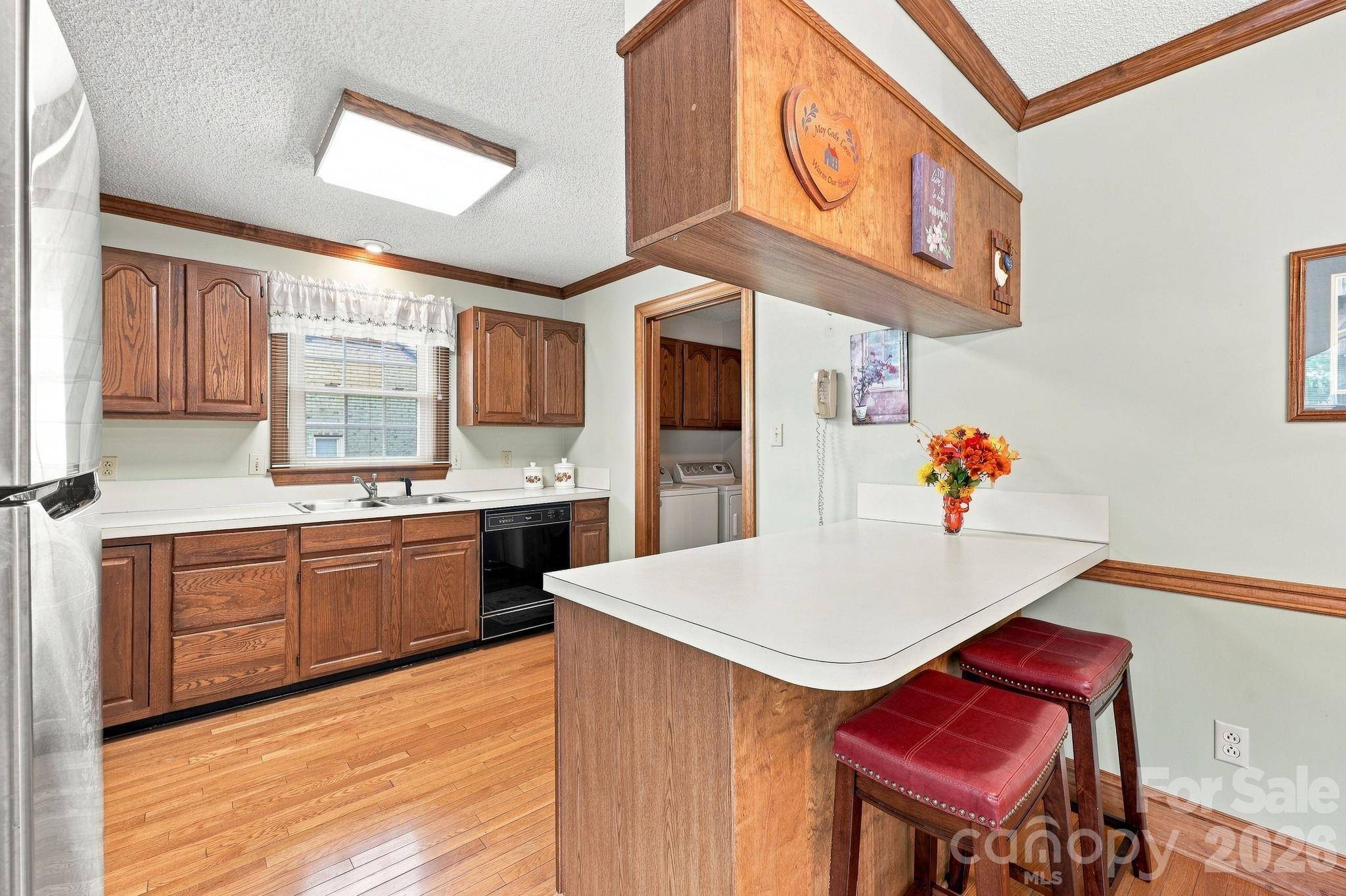 1302 Ravenwood CT, Salisbury, NC 28147