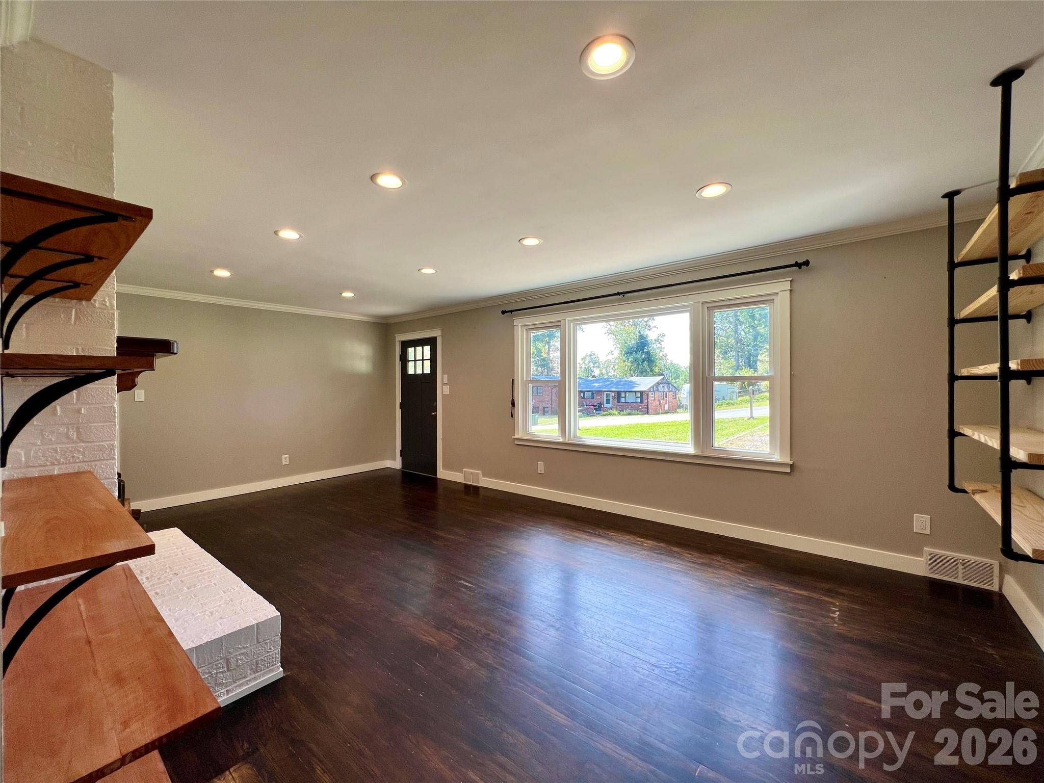 3 Mount Royal DR, Arden, NC 28704